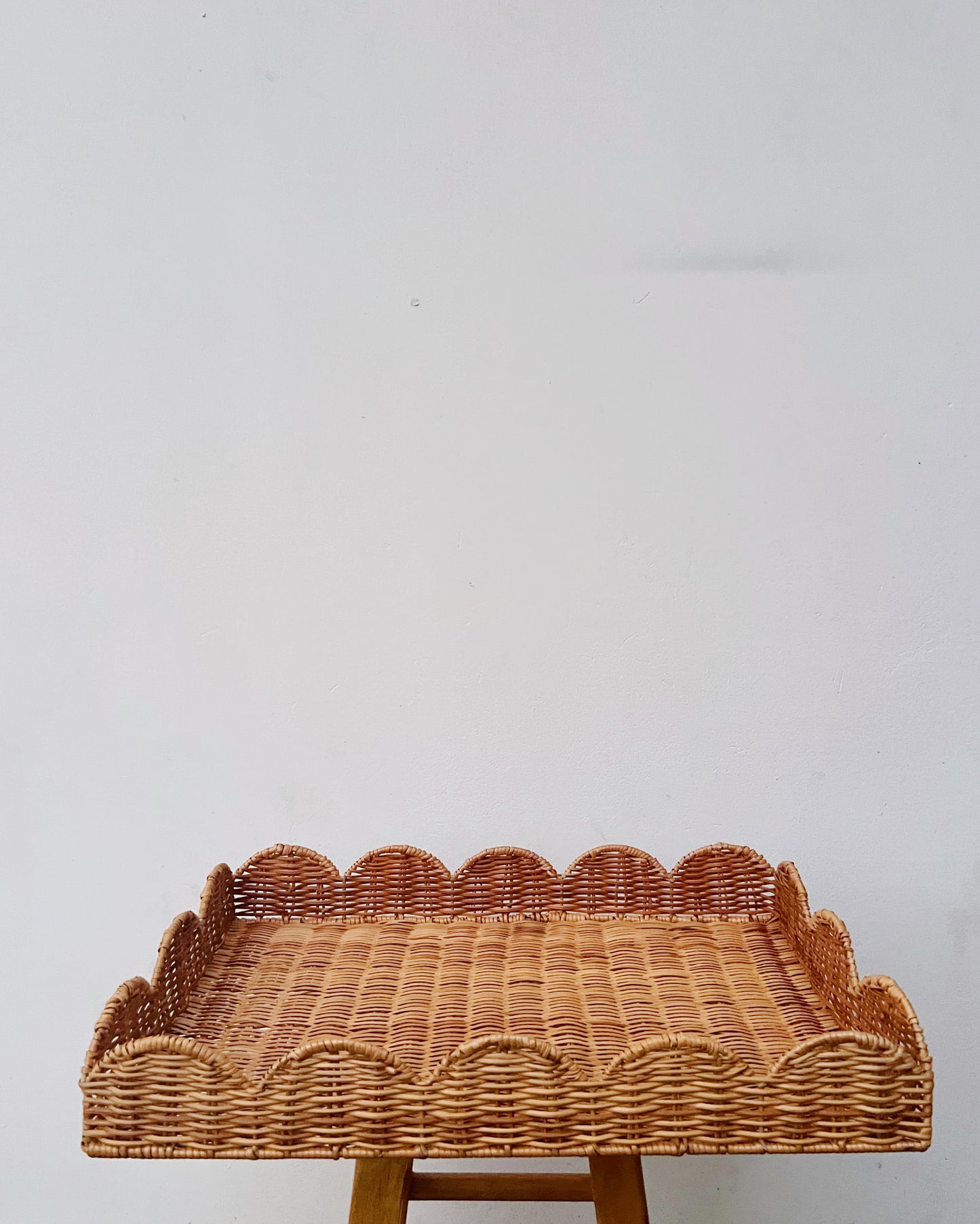 Scalloped Rectangular Rattan Tray